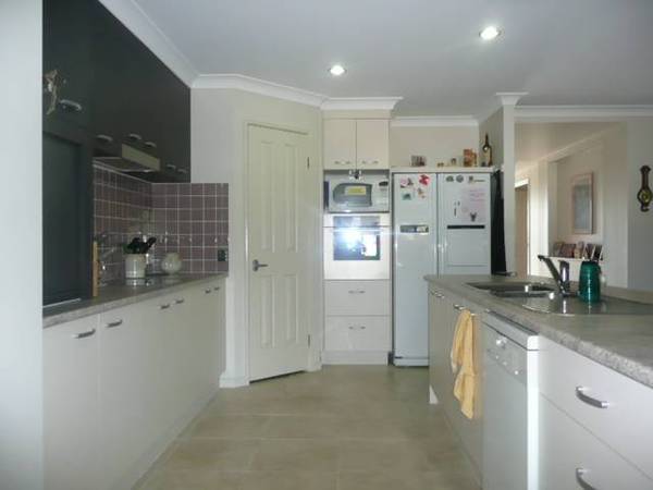 Beautiful Extra Spacious Home Very Private Picture