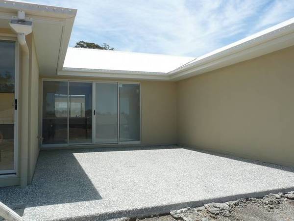 Neat and Cosy with Outdoor Living Picture