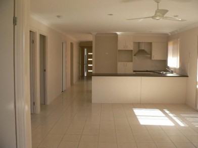 EDGEWATER ESTATE Picture 3