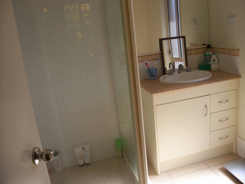 Large Family Home at Upper Coomera Picture 3