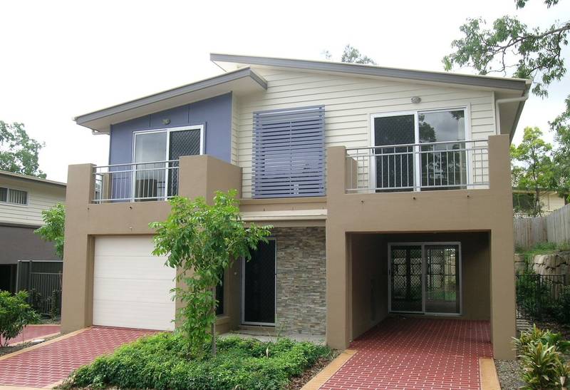 RARE OPPORTUNITY - 12 YEAR LEASE AT $440 PER WEEK..!!! Picture 1