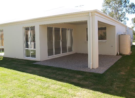 OUTSTANDING HOME OPPOSITE PARK Picture 3