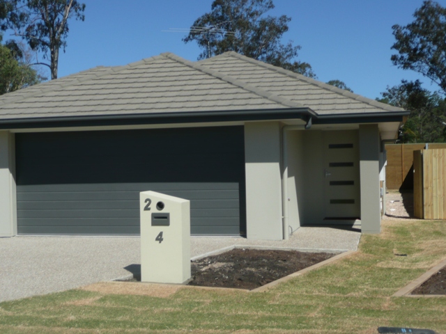 BRAND NEW ''STRAWBERRY FIELDS ESTATE