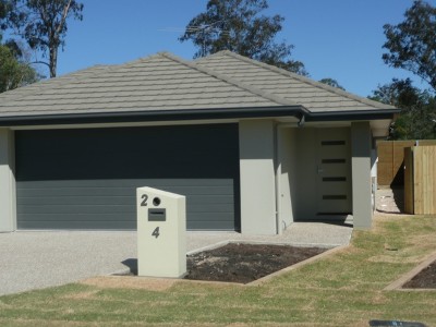 BRAND NEW ''STRAWBERRY FIELDS ESTATE