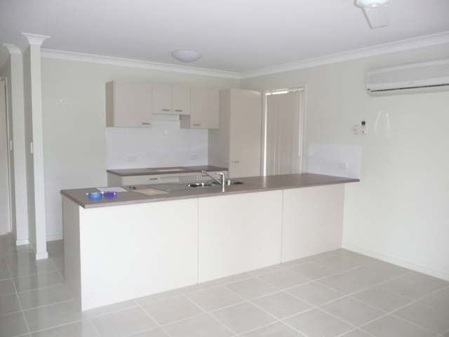 1 WEEK RENT FREE!!! Picture 3