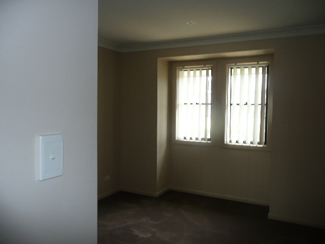 WOW! An AFFORDABLE 2 Bedroom TOWNHOUSE in EDGEWATER ESTATE Picture 3