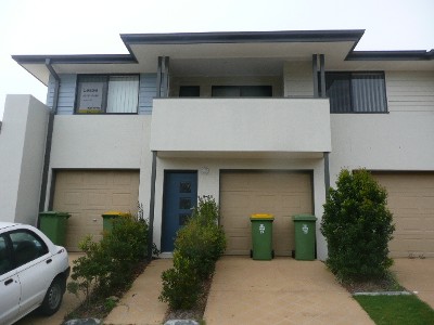 WOW! An AFFORDABLE 2 Bedroom TOWNHOUSE in EDGEWATER ESTATE Picture