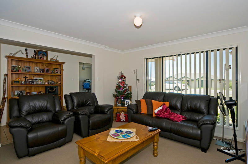 INVESTORS TAKE NOTE REDUCED PRICE Picture 3