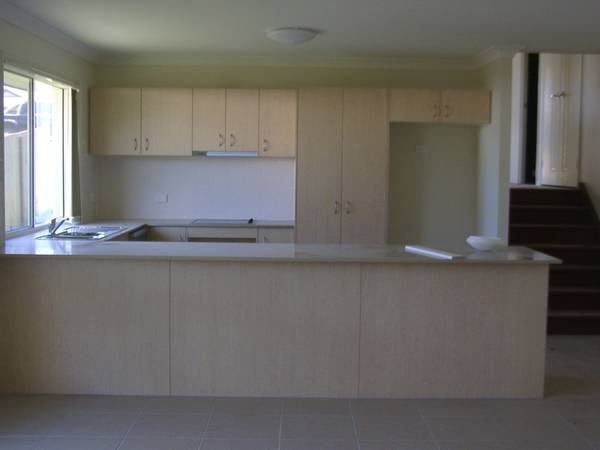 Nice Family Home in a Family Estate Picture 2