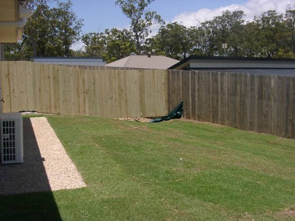 Nice Family Home in a Family Estate Picture 3