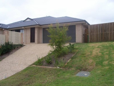 UPPER COOMERA DUPLEX Picture