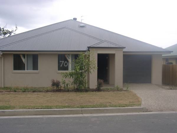 Coomera Downs Duplex Picture 1
