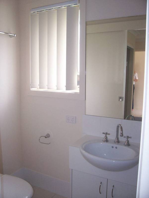 <b$380 - $390
RENT REDUCTION
</b> EDGEWATER
ESTATE Picture 3