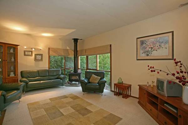 Captivating Charm On 1.7 Acres Picture 2