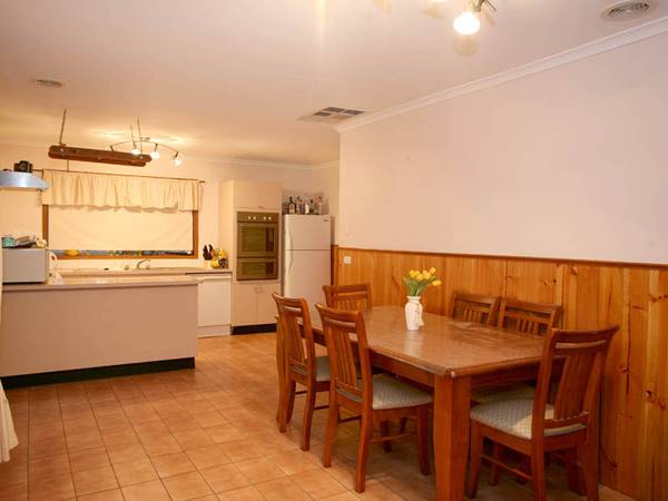 BRING YOUR PAINT BRUSH Picture 3