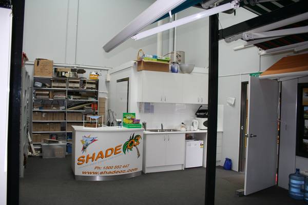 'OPPORTUNITY & INCOME' Picture 3