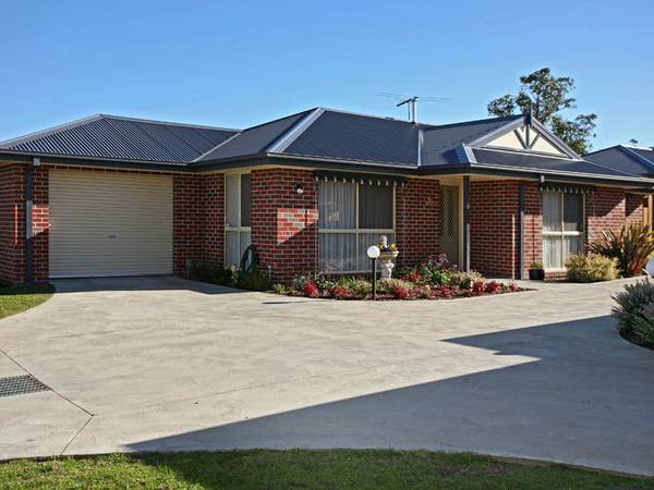 "Move In, Relax & Enjoy" Picture 1