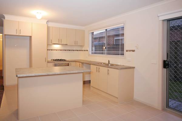 Stylish, Low Maintenance Living! Picture Stylish, Low Maintenance Living! Picture