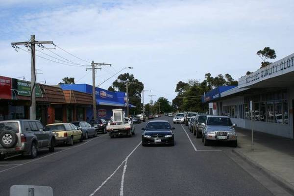 Shop For Lease In Pakenham Main Street Picture 2