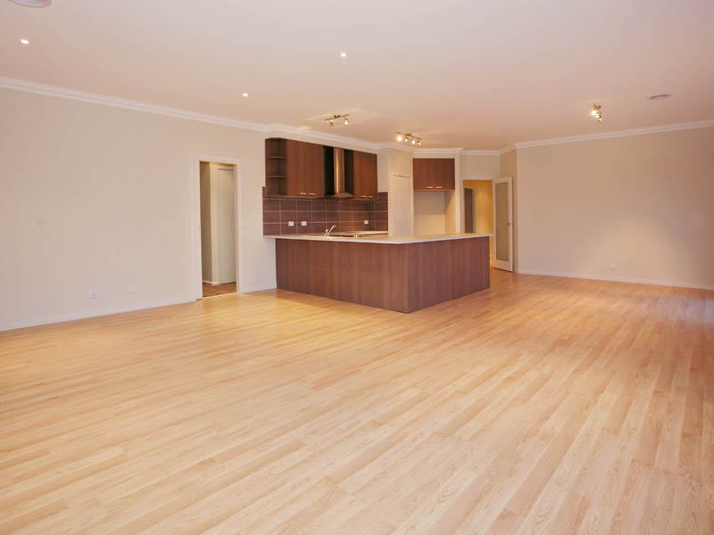 Brand New 5 Bedroom Home On 1/4 Acre Block Picture 3