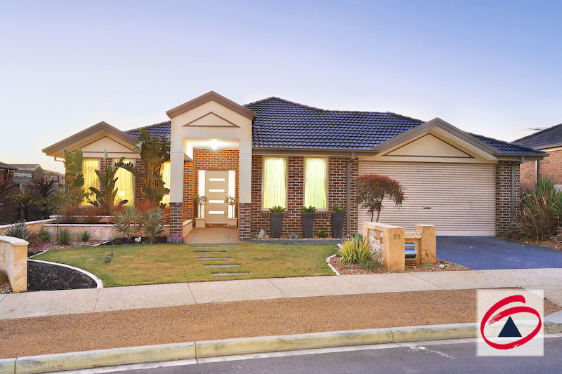 RAISING THE STAKES IN LOW MAINTENANCE LUXURY! Picture 1