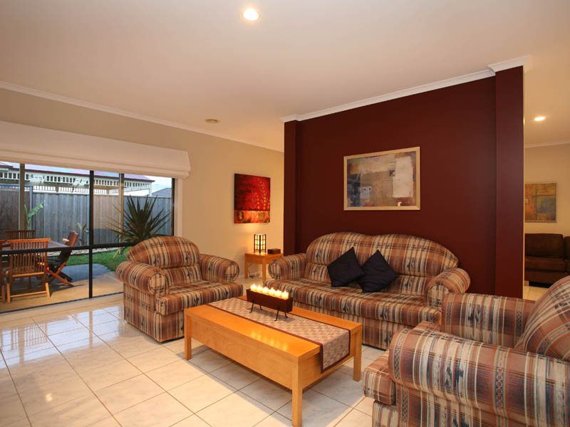 POSITION IS THE PRIZE Picture 3