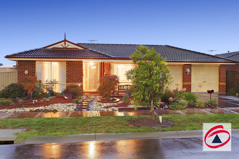 MAKE YOURSELF AT HOME... Picture 1