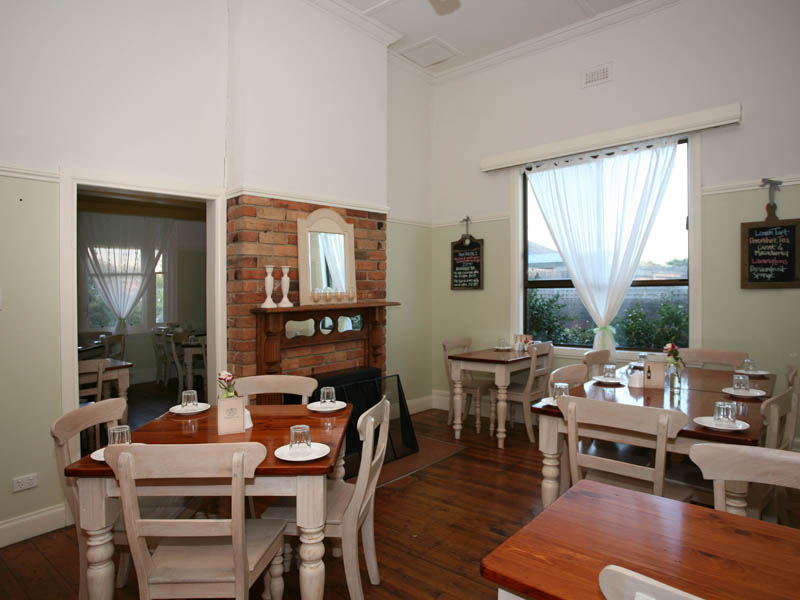 'THE CORNER POST' Picture 2