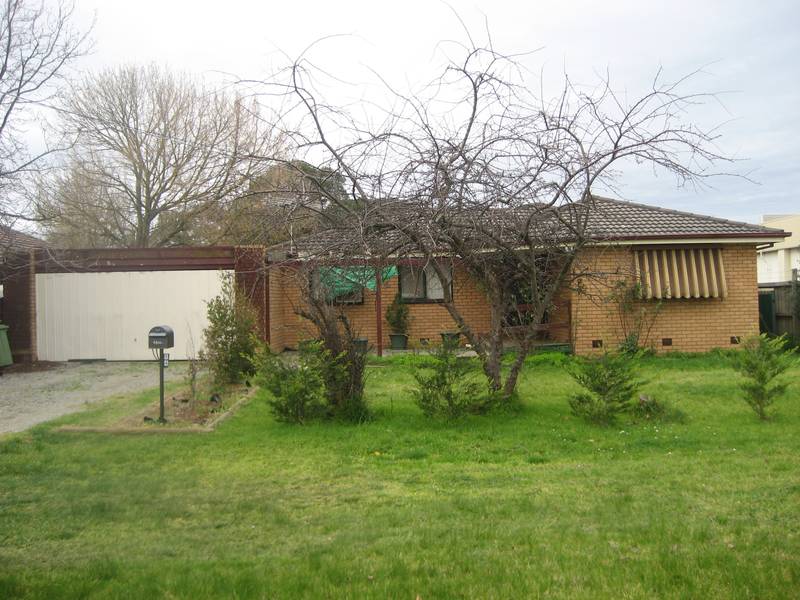 'OPPORTUNITY KNOCKS IN THE HEART OF TOWN!' Picture 1