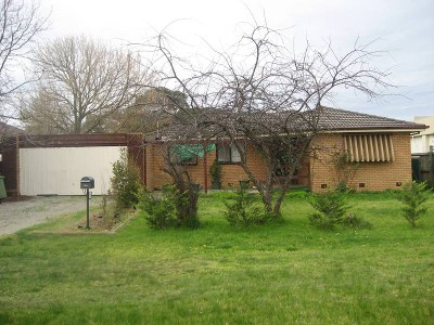 'OPPORTUNITY KNOCKS IN THE HEART OF TOWN!' Picture