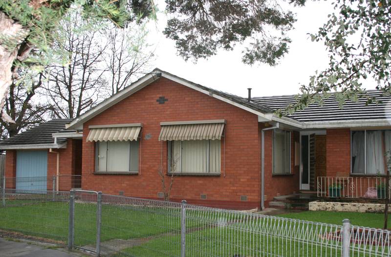 "CENTRAL CONVENIENCE" Picture 1