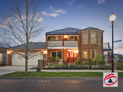 "COLONIAL CHARM WITH A MODERN TOUCH" Picture