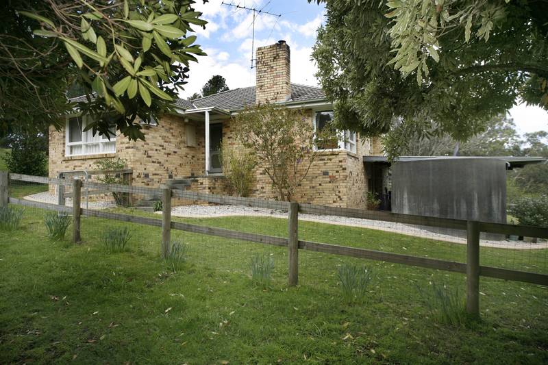 "WHISPER QUIET IN PAKENHAM UPPER" Picture 1