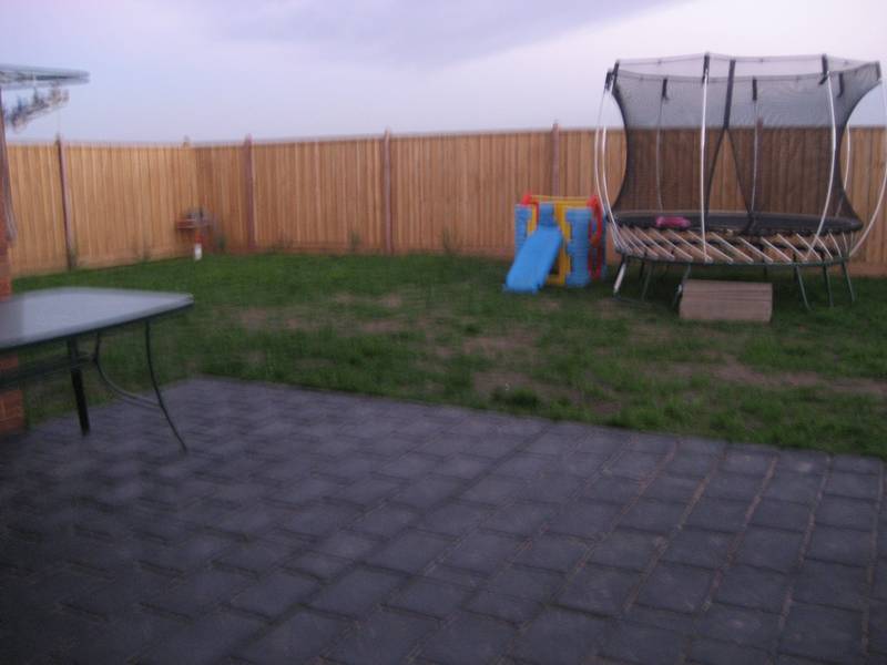 FOUR BEDROOM PLUS STUDY!! Picture 2