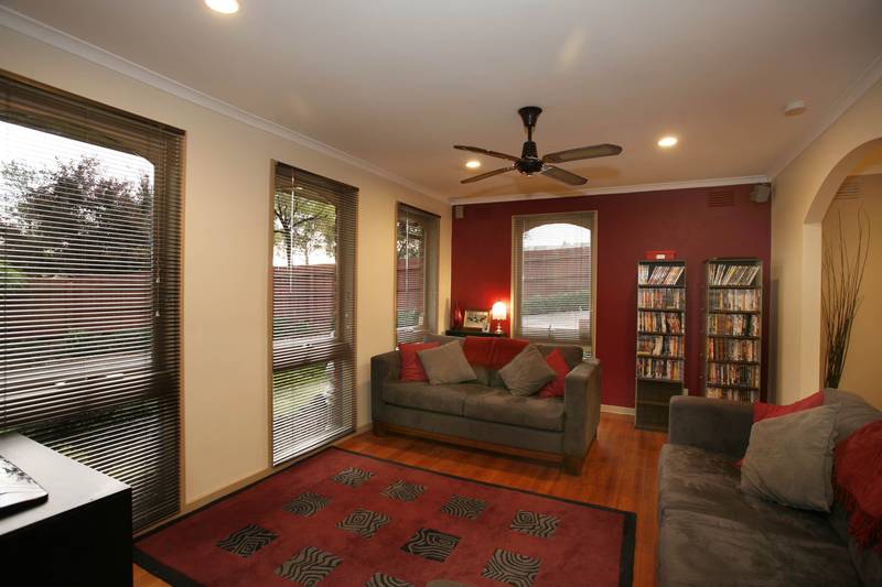 "FRESH, BRIGHT, GREEN, COOL" Picture 2