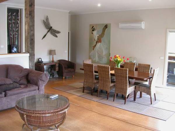 An Enviable Lifestyle Awaits! Picture 2