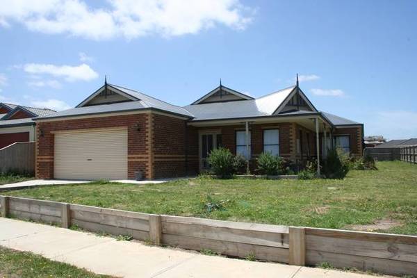 Family Home With The Lot Picture 1