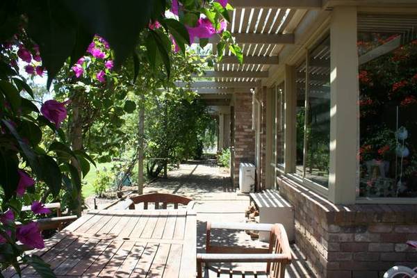 Where The Living Is Easy..... Picture 3