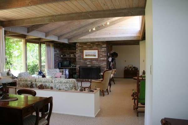 Where The Living Is Easy Picture 3