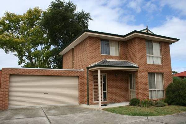 Opportunity Knocks In The Heart Of Town! Picture 1