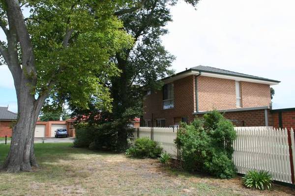 Opportunity Knocks In The Heart Of Town! Picture 3