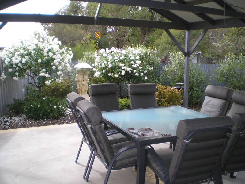 FAMILY FREINDLY BRICK VENEER Picture 2