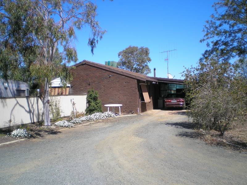 RURAL RETREAT Picture 1