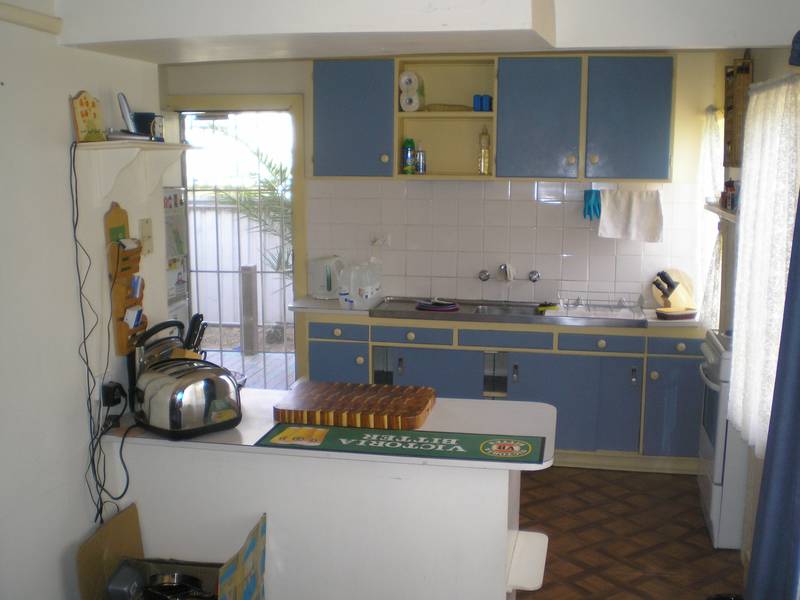 THINKING OF BECOMING AN INVESTOR Picture 2