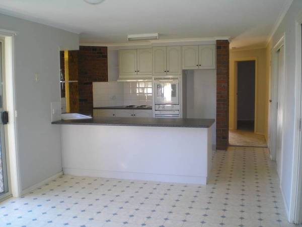 GREAT FAMILY HOME Picture 2