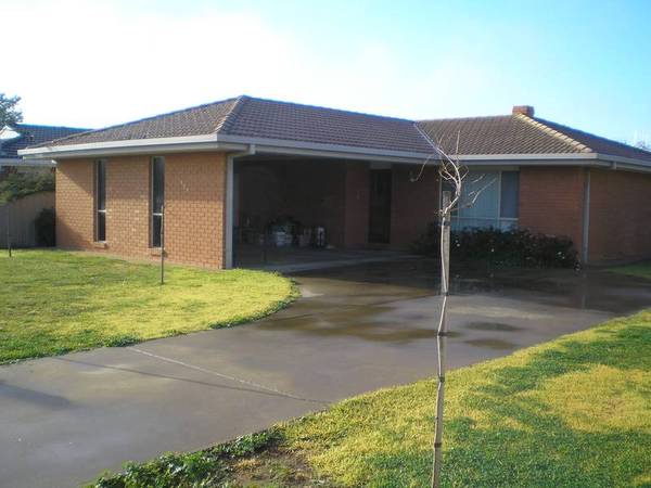 GREAT FAMILY HOME Picture 1