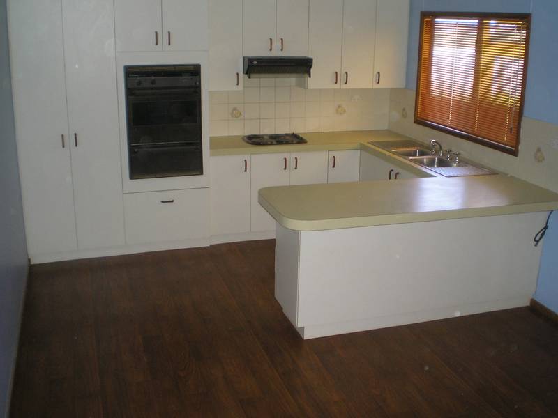 HORSE LOVERS INVITED
4HA Picture 2