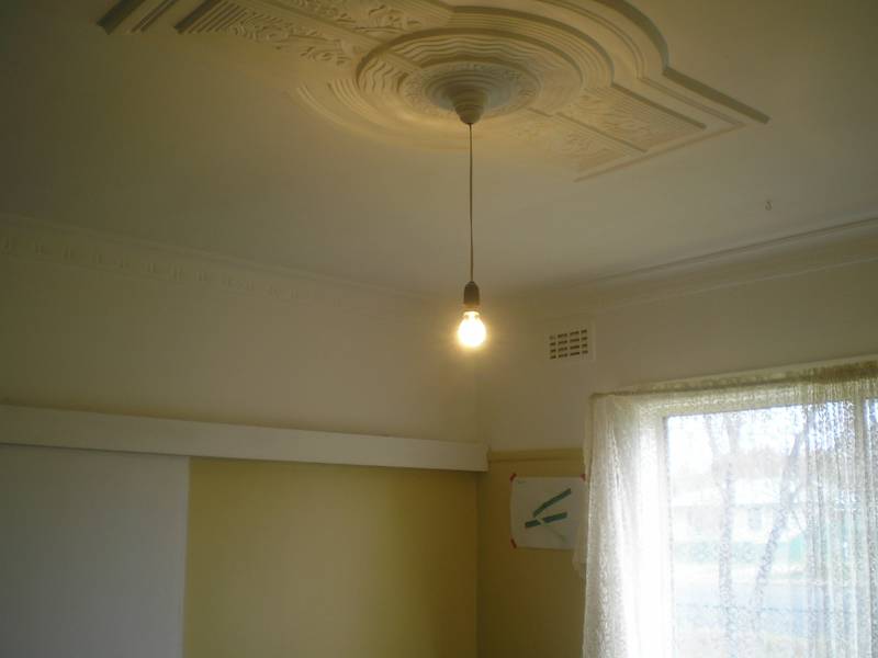 FIRST HOME / INVESTOR Picture 2