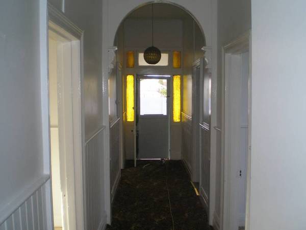 QUAINT COTTAGE Picture 2