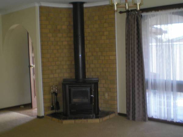 GREAT HOUSE GREAT LOCATION Picture 2